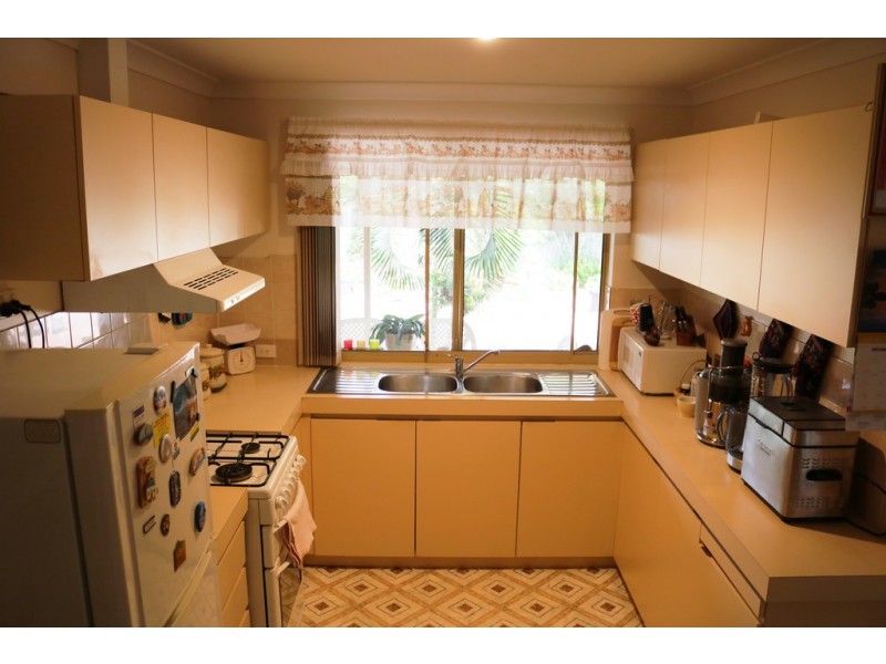 4A Synnot View, Marangaroo WA 6064