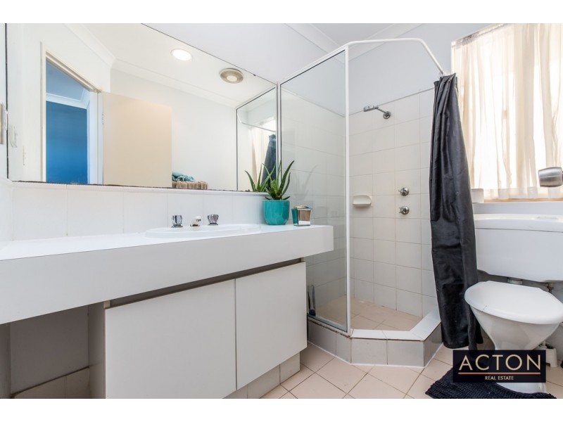 22 Banfield Grove, Clarkson WA 6030