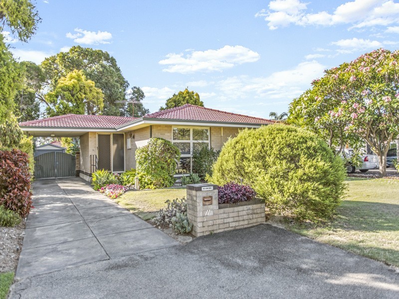 11 Lyndhurst Street, Dianella WA 6059