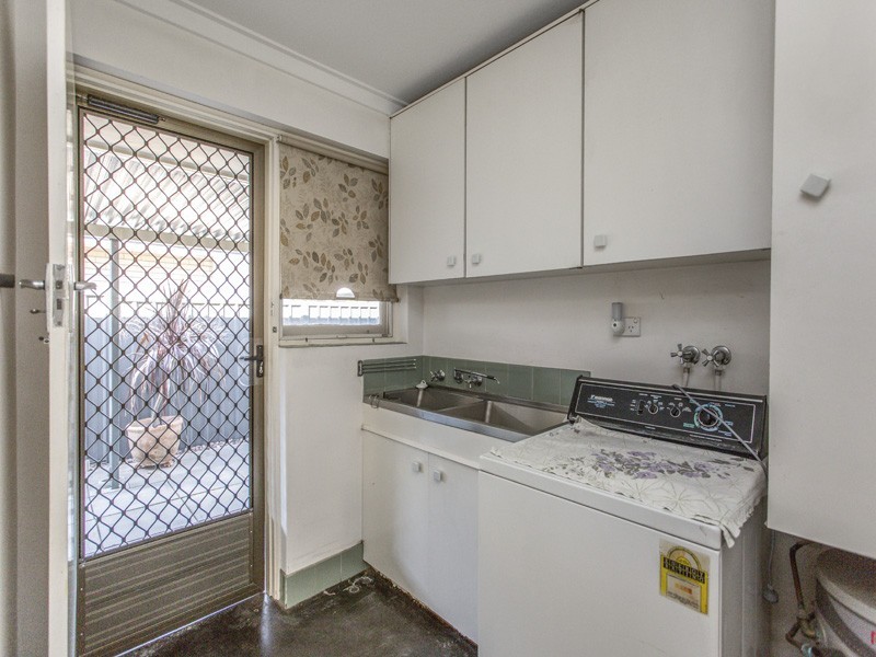 11 Lyndhurst Street, Dianella WA 6059