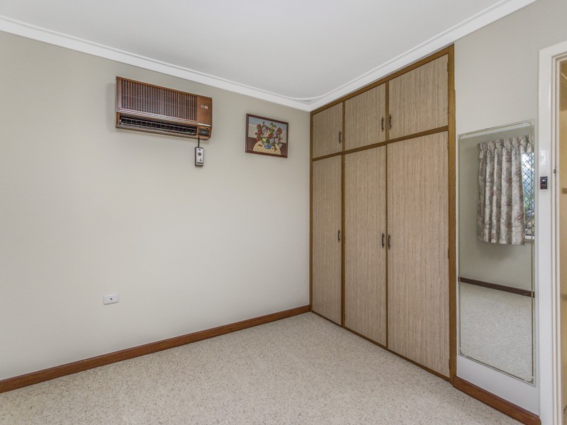11 Lyndhurst Street, Dianella WA 6059