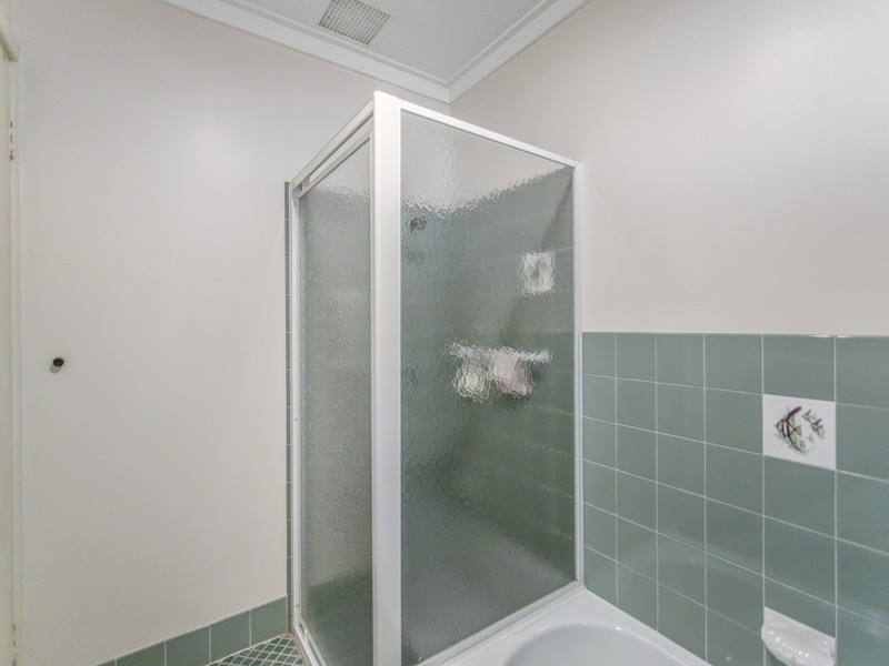 11 Lyndhurst Street, Dianella WA 6059