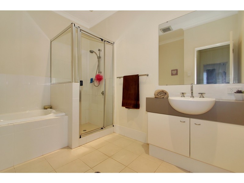 17/10 Pavonia Link, Clarkson WA 6030