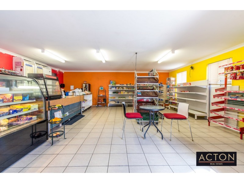 1 Balladong Loop, Carramar WA 6031