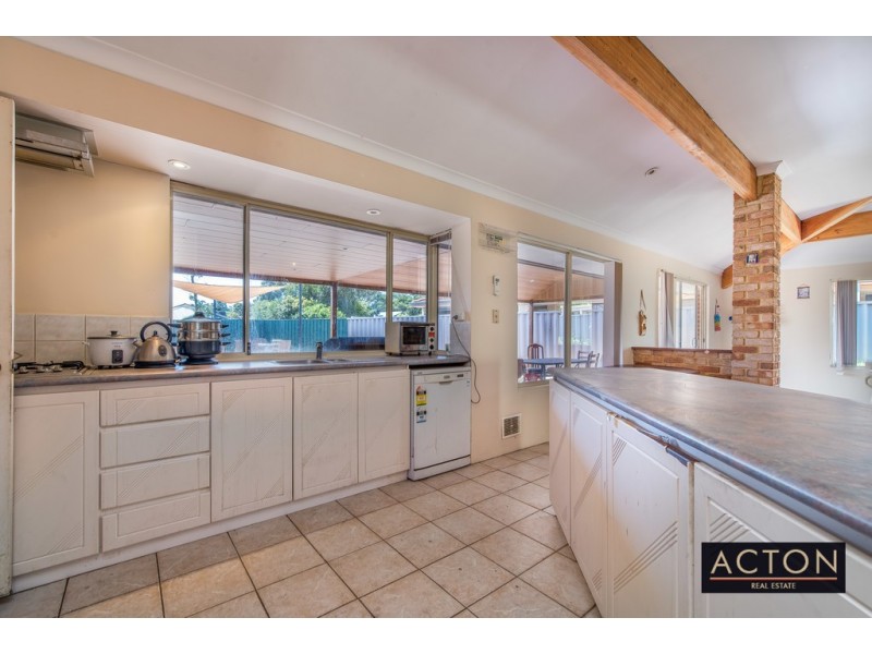 1 Balladong Loop, Carramar WA 6031