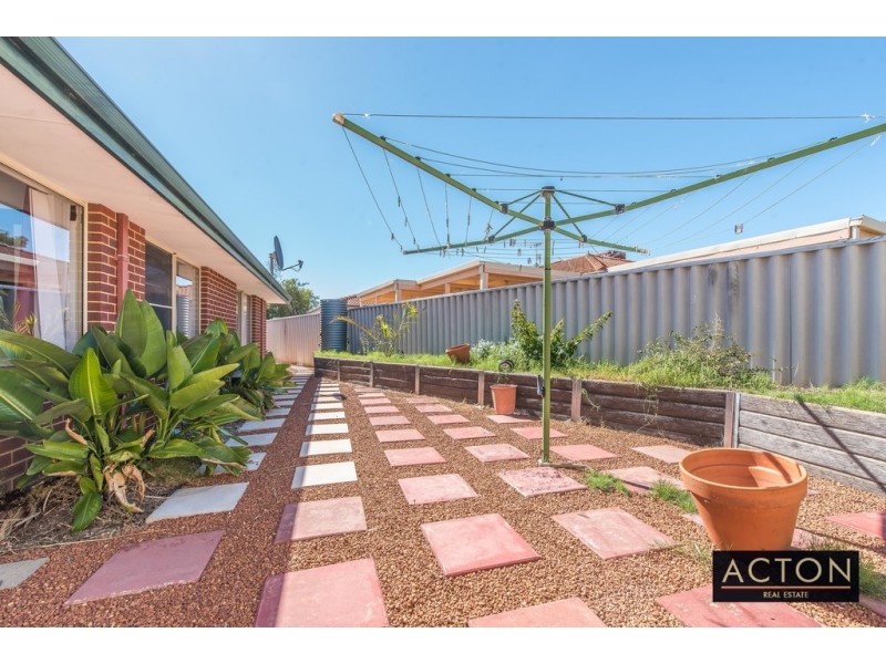 1 Balladong Loop, Carramar WA 6031