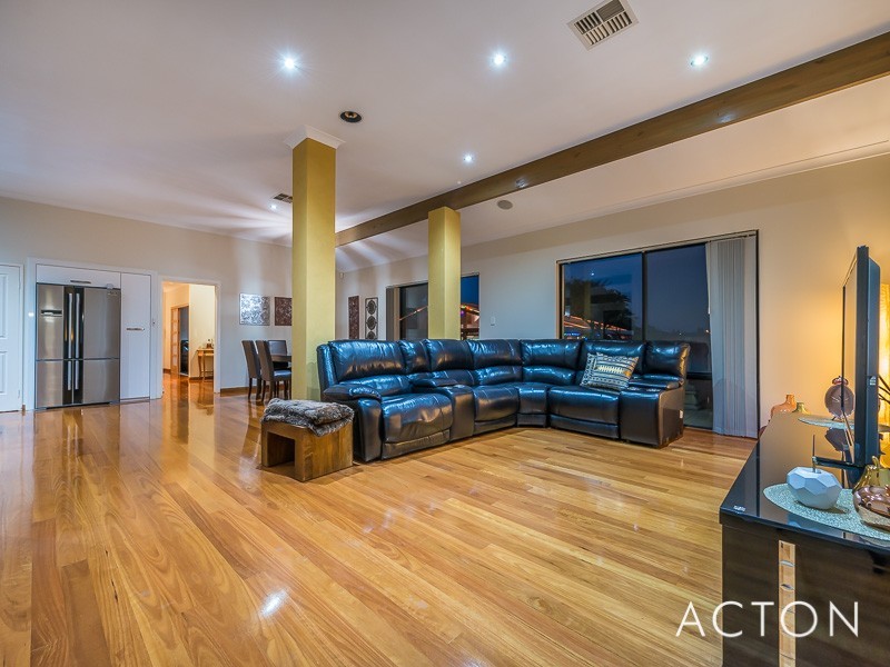 33 Shoalwater Parkway, Iluka WA 6028