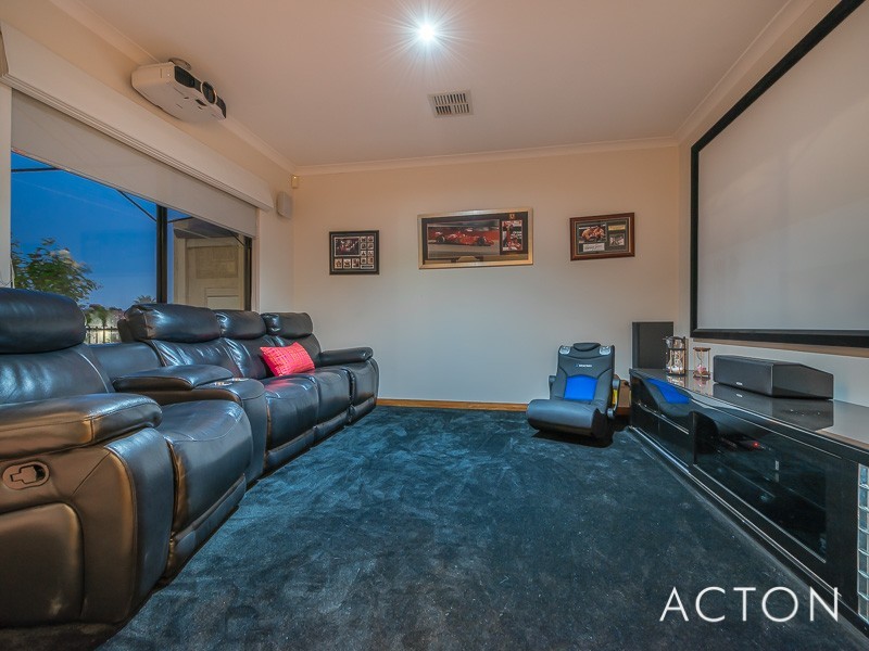 33 Shoalwater Parkway, Iluka WA 6028