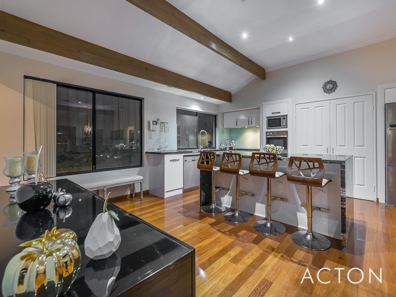 33 Shoalwater Parkway, Iluka WA 6028