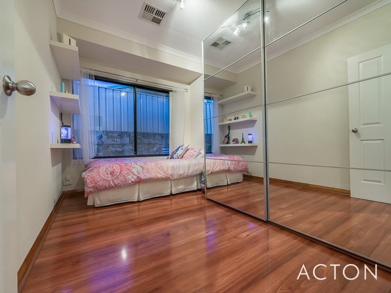 33 Shoalwater Parkway, Iluka WA 6028