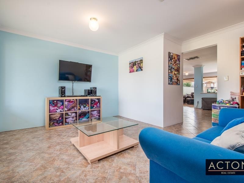 11 Dilkera Place, Quinns Rocks WA 6030