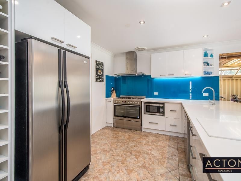 11 Dilkera Place, Quinns Rocks WA 6030