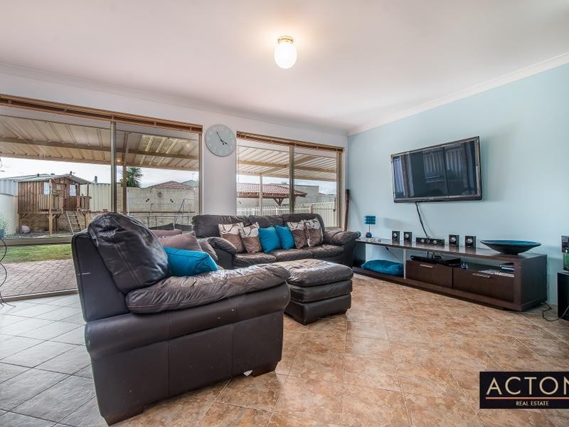 11 Dilkera Place, Quinns Rocks WA 6030
