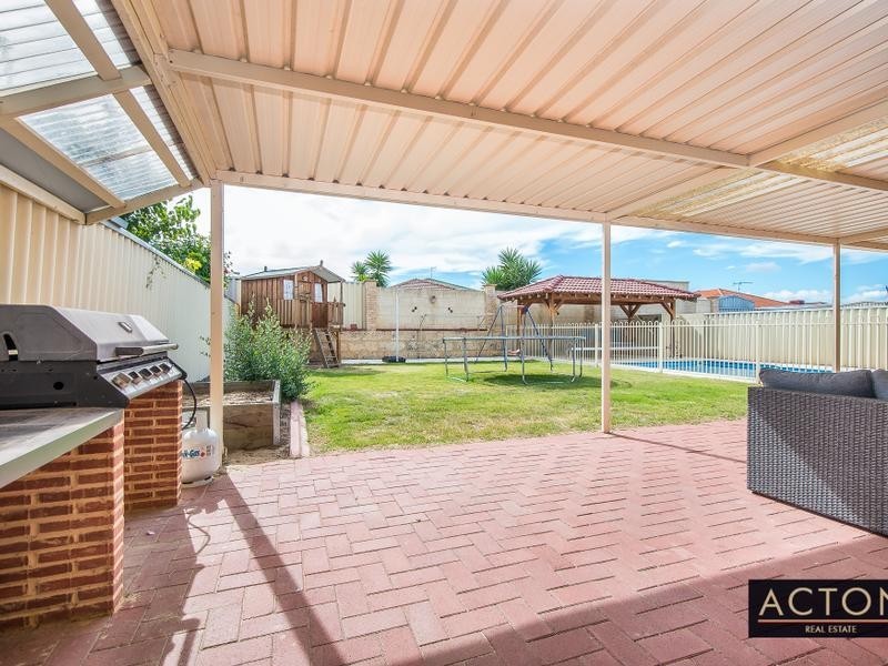 11 Dilkera Place, Quinns Rocks WA 6030