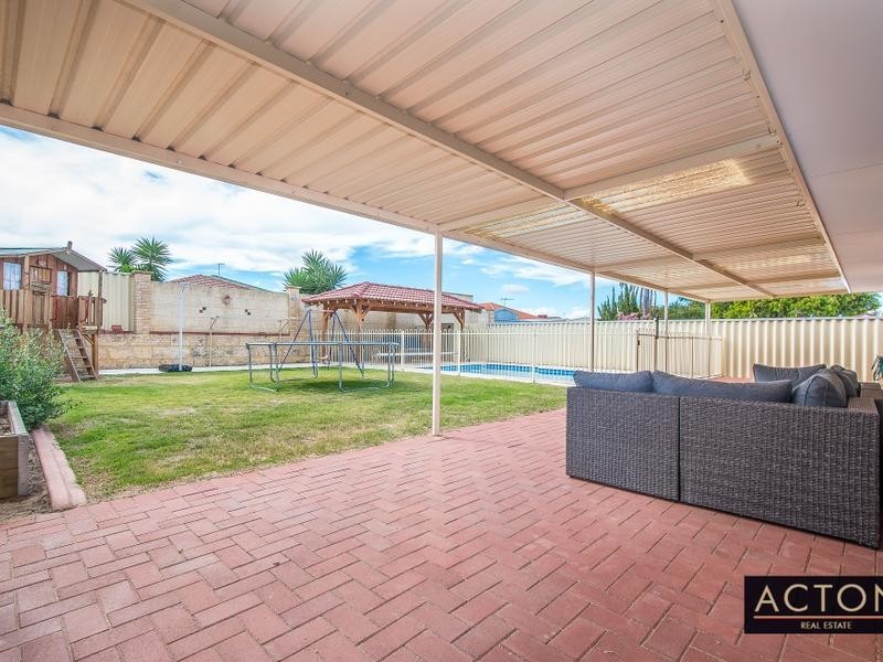 11 Dilkera Place, Quinns Rocks WA 6030