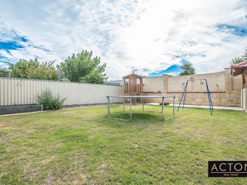 11 Dilkera Place, Quinns Rocks WA 6030