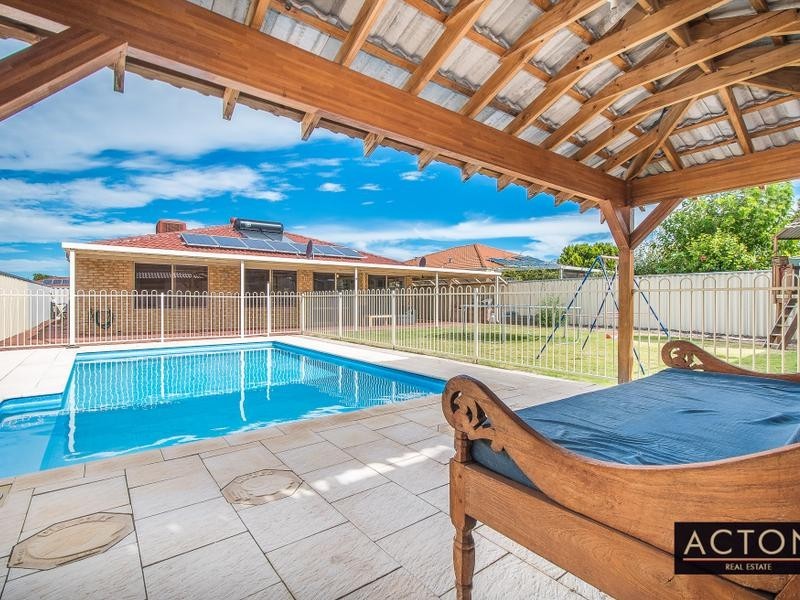 11 Dilkera Place, Quinns Rocks WA 6030