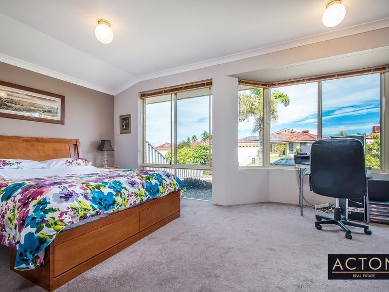 11 Dilkera Place, Quinns Rocks WA 6030