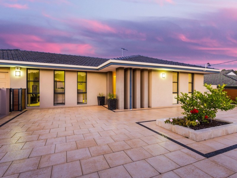 10 Shackleton Ave, Hillarys WA 6025