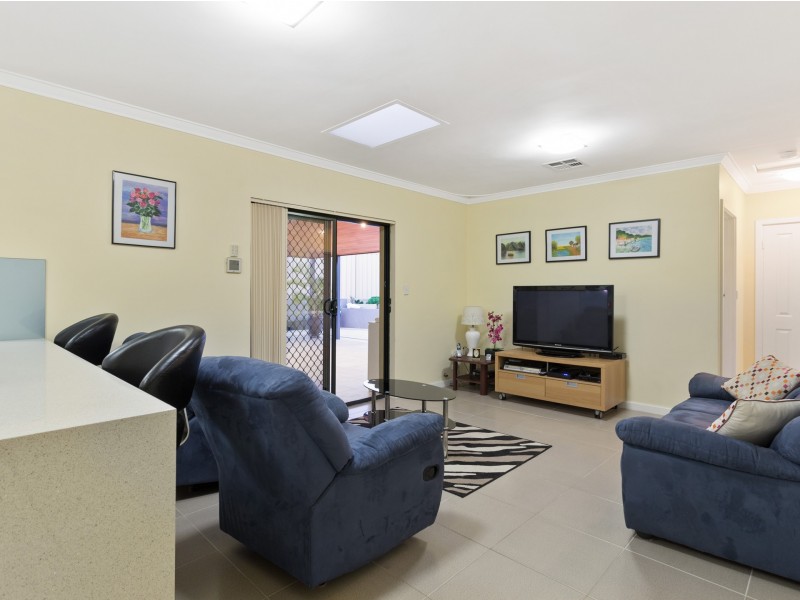 10 Shackleton Ave, Hillarys WA 6025