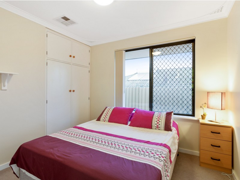 10 Shackleton Ave, Hillarys WA 6025