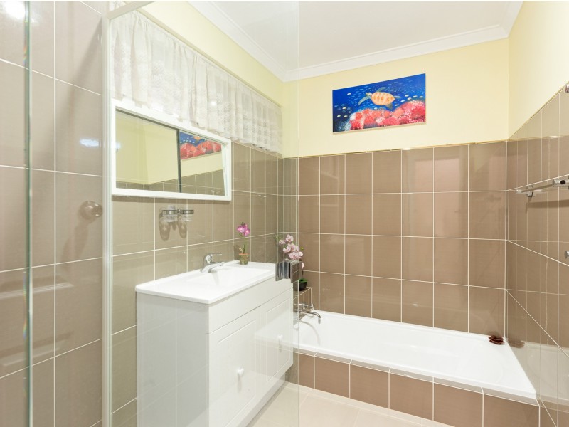 10 Shackleton Ave, Hillarys WA 6025