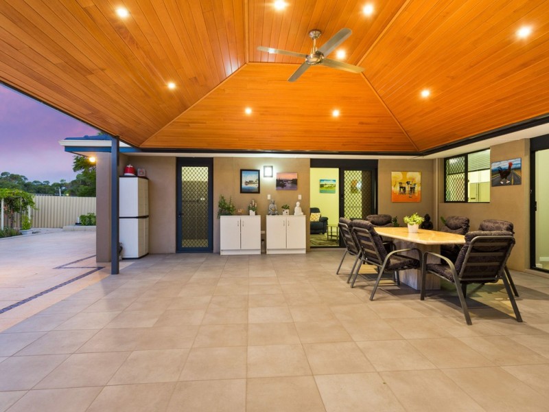 10 Shackleton Ave, Hillarys WA 6025