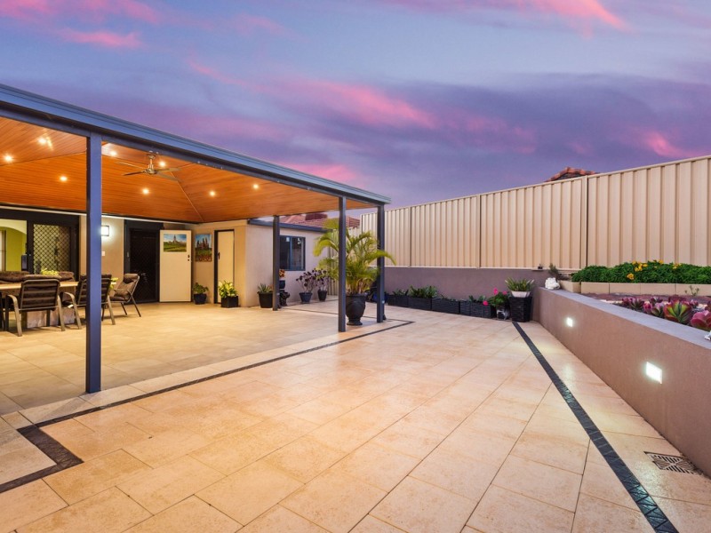 10 Shackleton Ave, Hillarys WA 6025