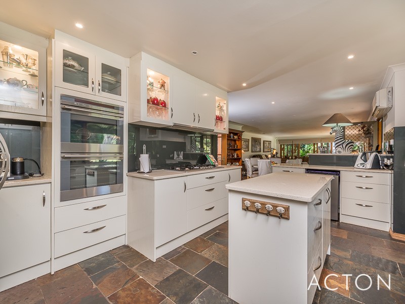 44 Rustic Gardens, Carramar WA 6031