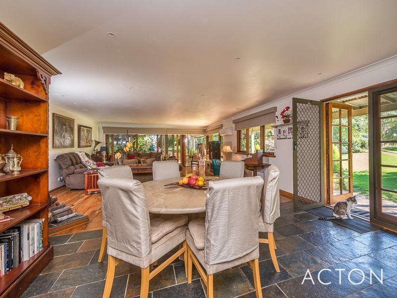 44 Rustic Gardens, Carramar WA 6031