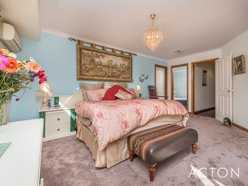 44 Rustic Gardens, Carramar WA 6031