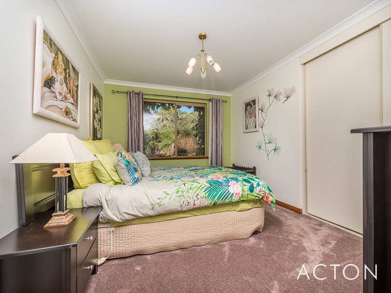 44 Rustic Gardens, Carramar WA 6031