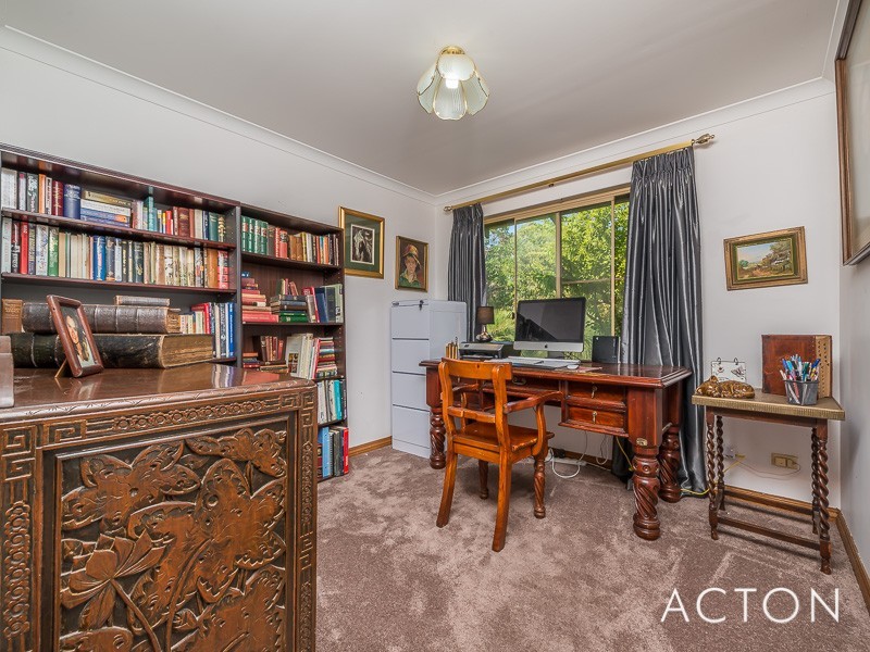 44 Rustic Gardens, Carramar WA 6031