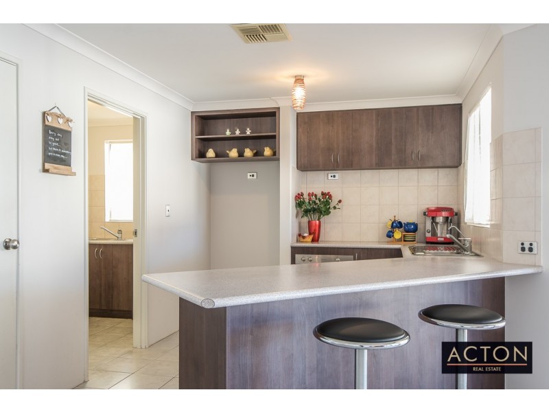 136 Golf Links Drive, Carramar WA 6031