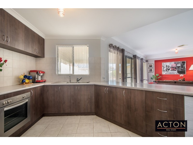 136 Golf Links Drive, Carramar WA 6031