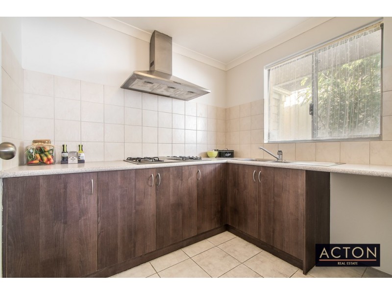 136 Golf Links Drive, Carramar WA 6031