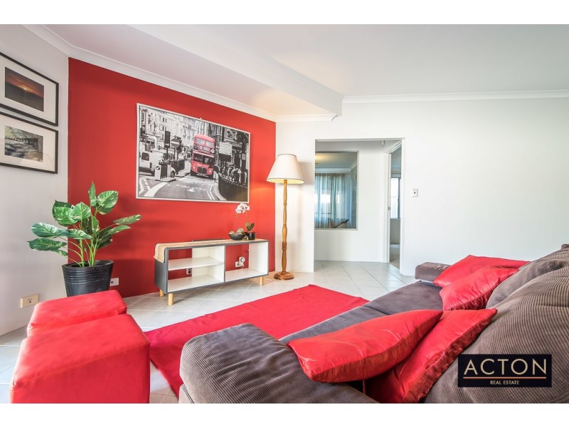 136 Golf Links Drive, Carramar WA 6031