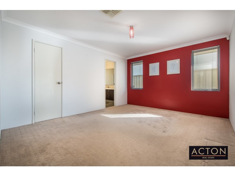 136 Golf Links Drive, Carramar WA 6031