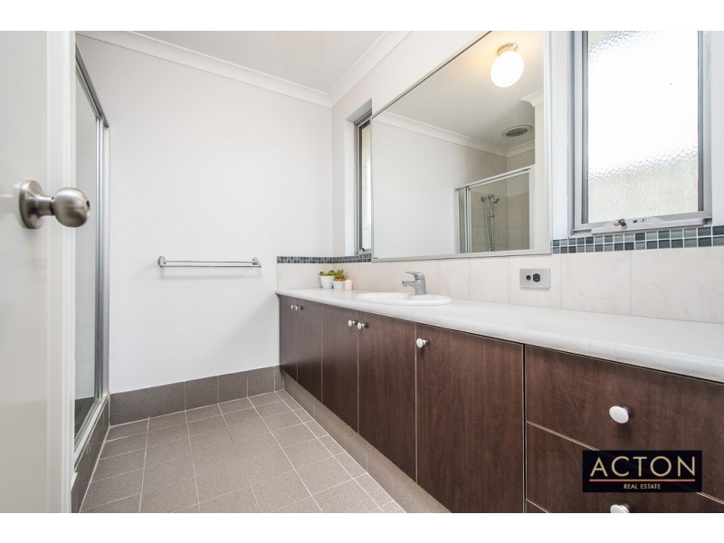 136 Golf Links Drive, Carramar WA 6031