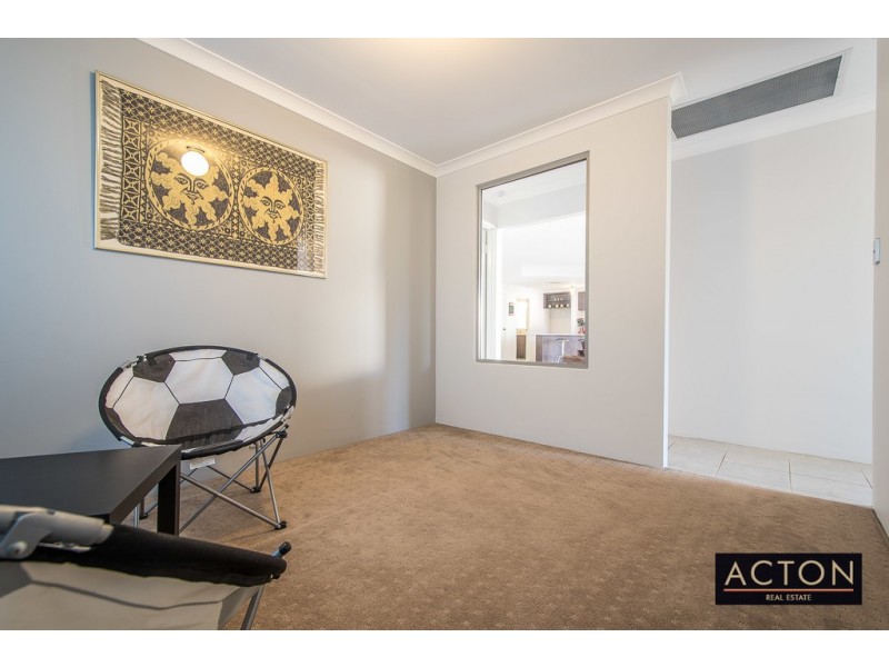 136 Golf Links Drive, Carramar WA 6031