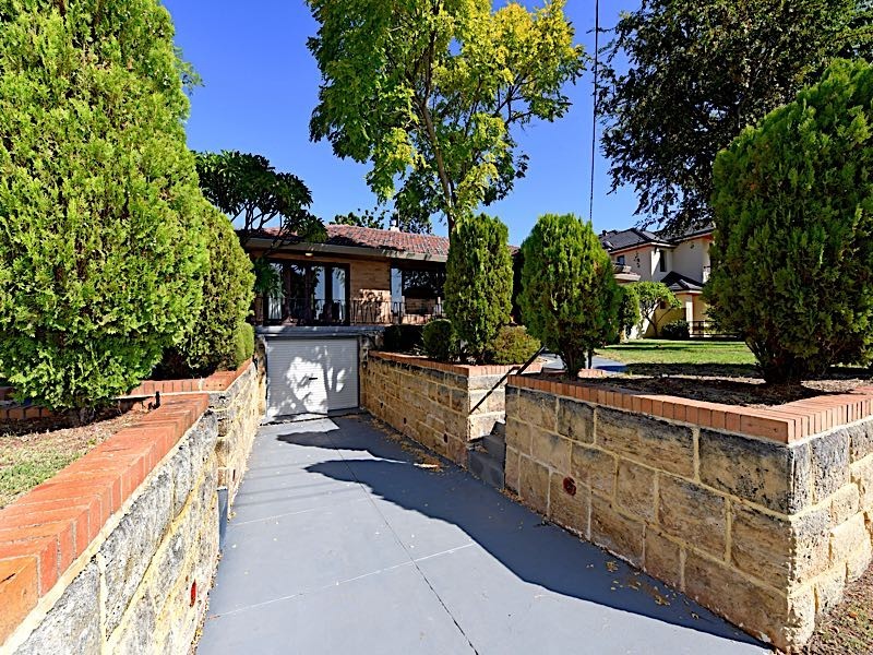 3 East Lorne Street, Floreat WA 6014