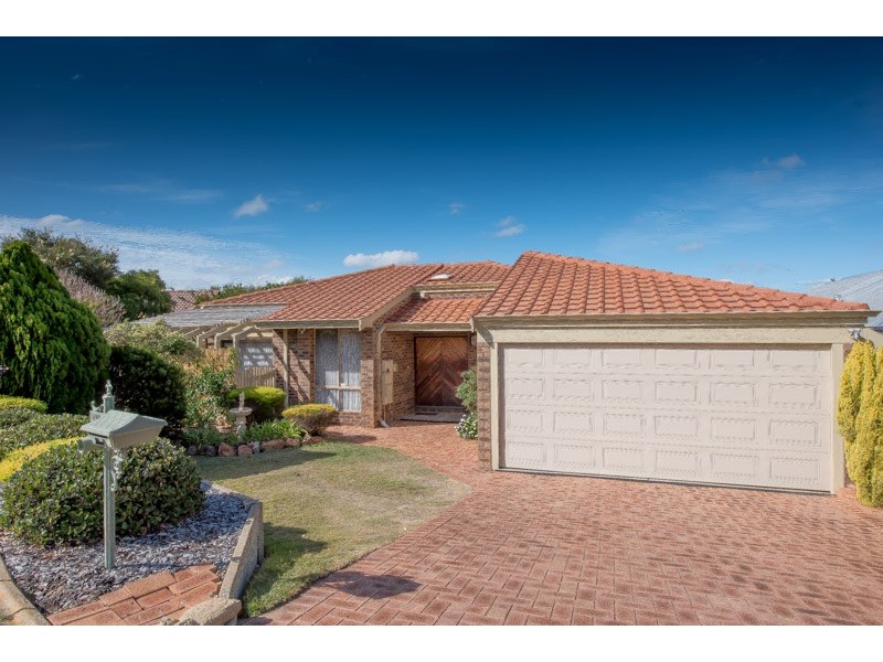 15 Cromford Way, Carine WA 6020