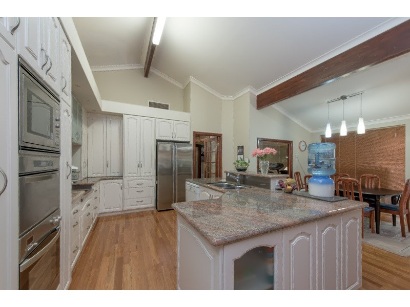 15 Cromford Way, Carine WA 6020