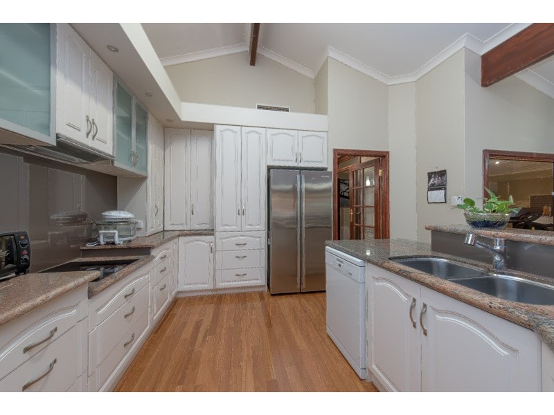 15 Cromford Way, Carine WA 6020