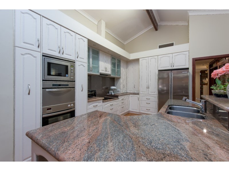 15 Cromford Way, Carine WA 6020