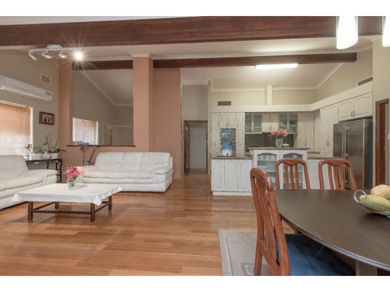 15 Cromford Way, Carine WA 6020