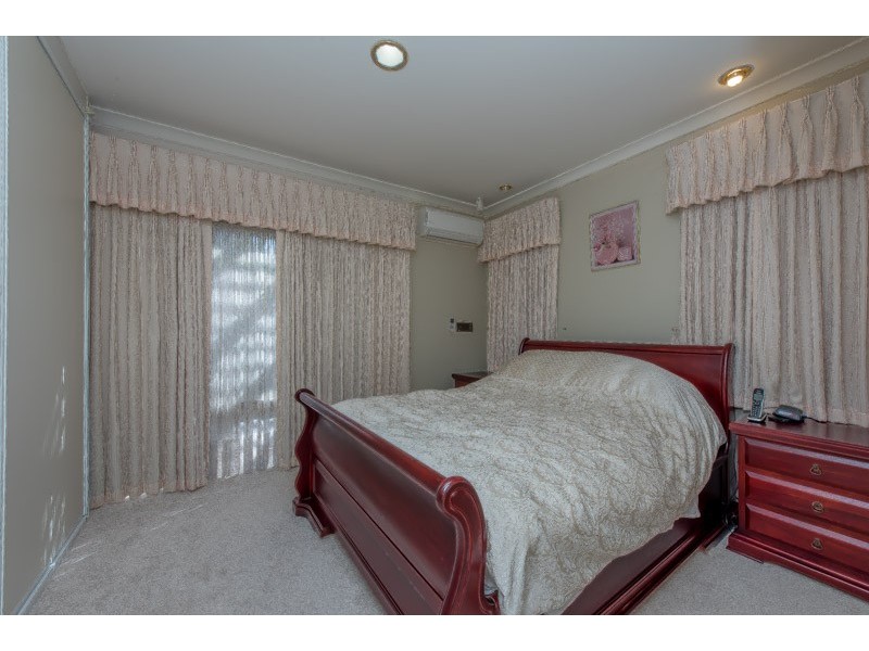 15 Cromford Way, Carine WA 6020