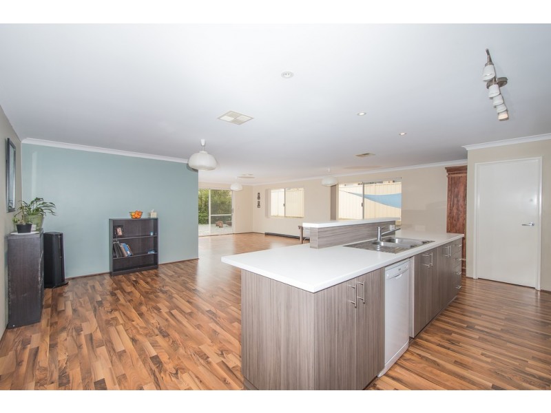 38 Lynella Circuit, Banksia Grove WA 6031