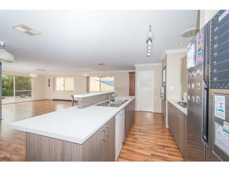 38 Lynella Circuit, Banksia Grove WA 6031