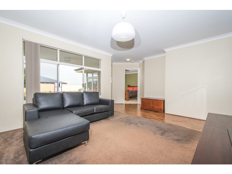 38 Lynella Circuit, Banksia Grove WA 6031